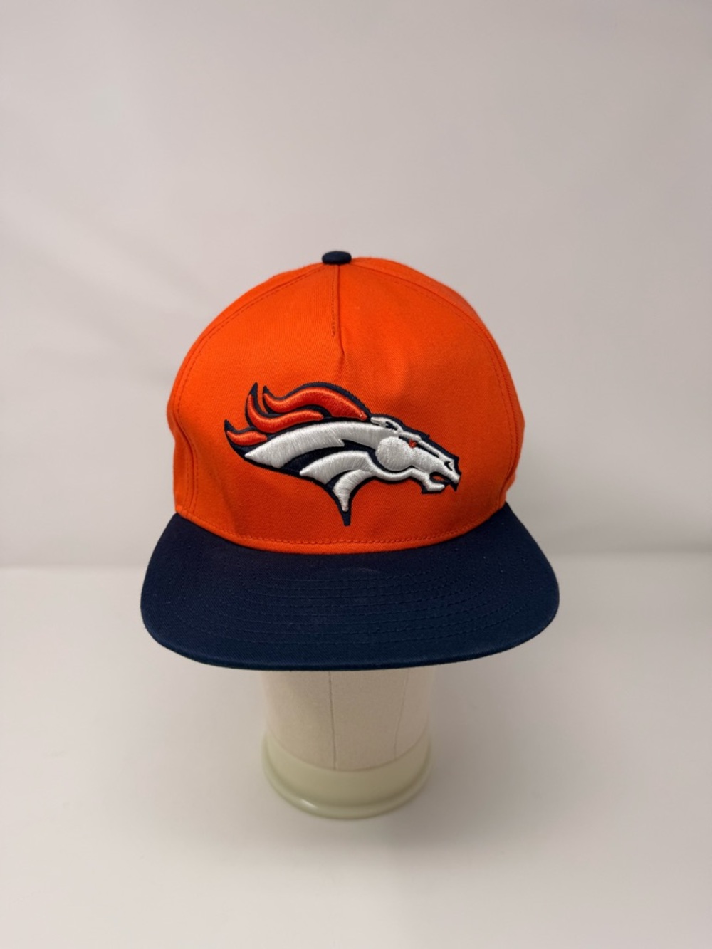 Denver Broncos NFL team basic 59FIFTY fitted cap by New Era